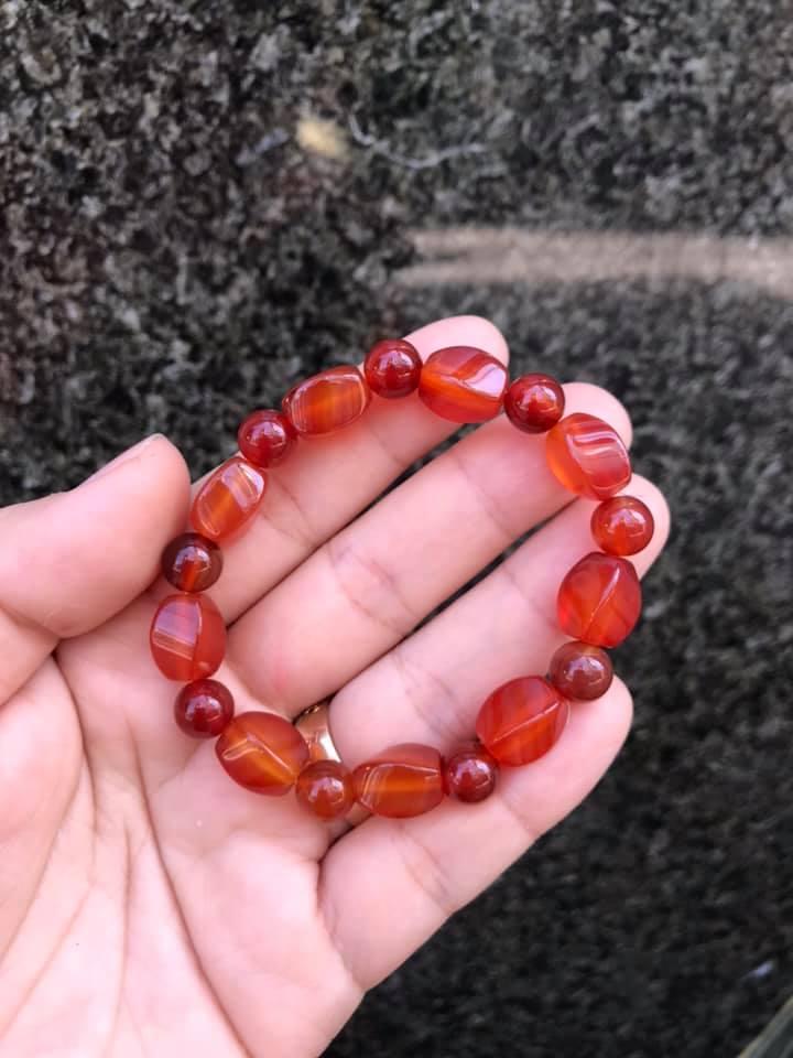 Vòng tay đá mã não đỏ phối kiểu