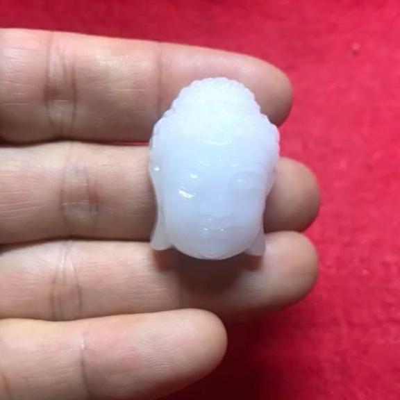 Mặt A-Di-Đà đá trắng