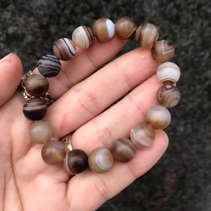 Vòng tay đá mã não Tây Tạng hạt tròn 10ly