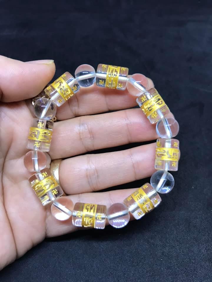 Vòng tay khúc pha lê trắng khắc chú đại bi