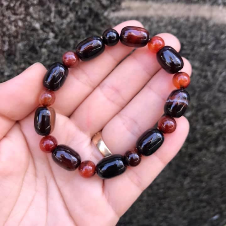 Vòng tay lu thống mã não nâu đỏ 10ly