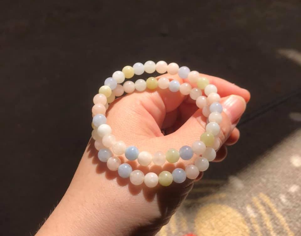 Vòng tay đá berry nhiều màu 6ly (1 vòng)