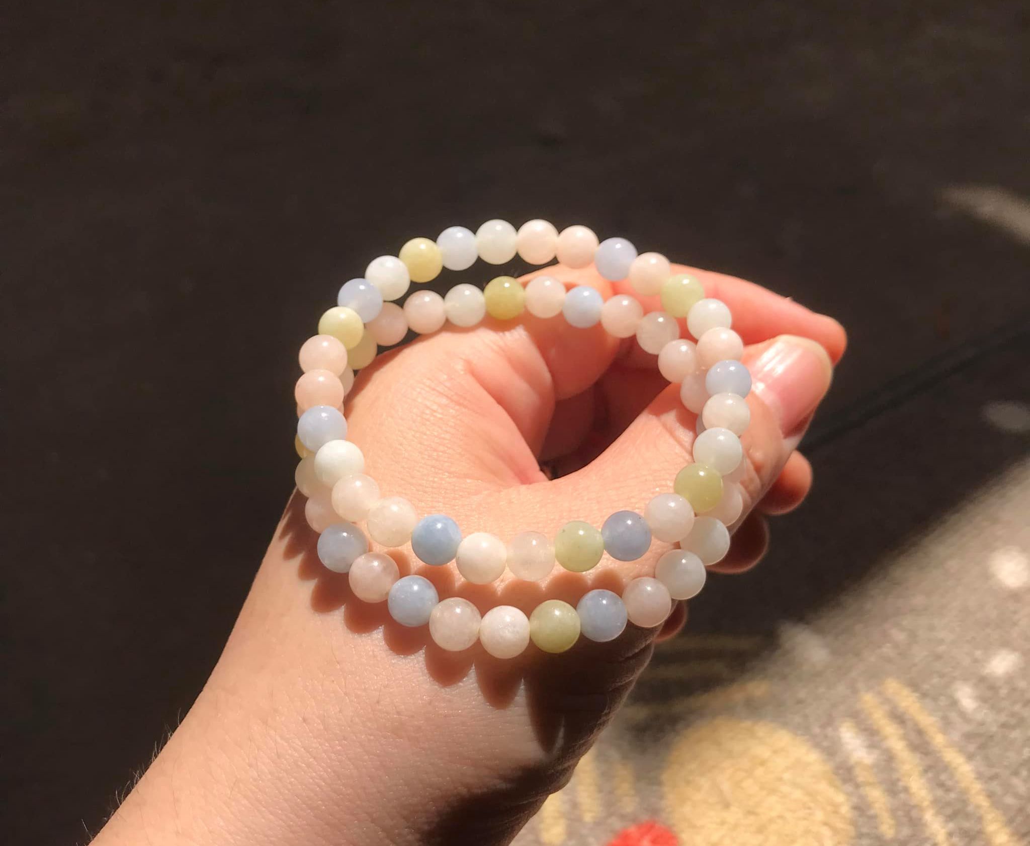 Vòng tay đá berry nhiều màu 6ly (1 vòng)