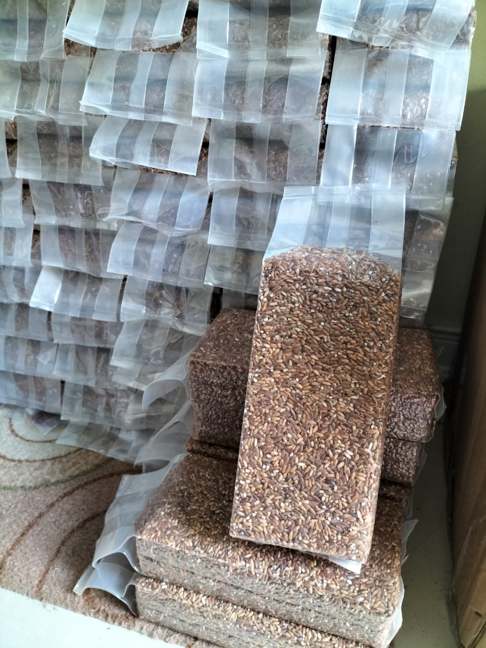 Gạo lứt đỏ Điện Biên