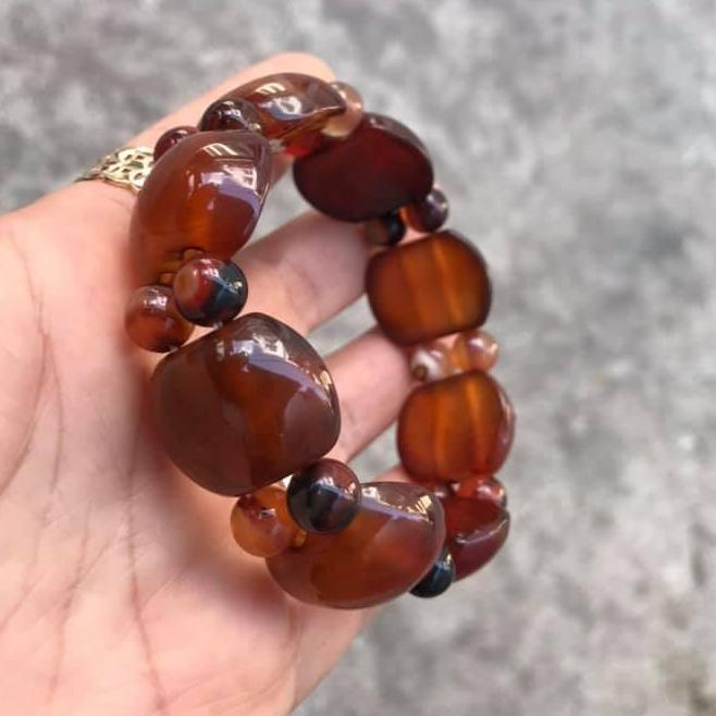 Vòng tay mã não đỏ bản dẹp 