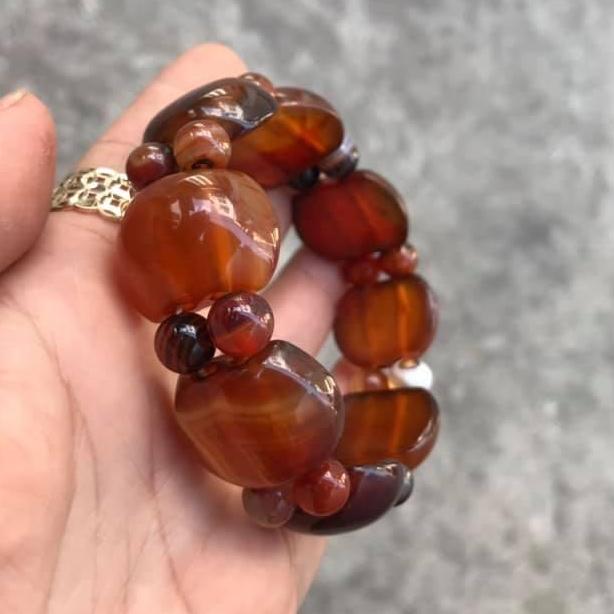 Vòng tay mã não đỏ bản dẹp 