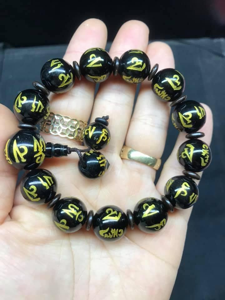 Vòng tay mã não đen khắc chú 14ly