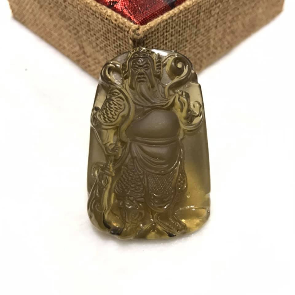 Mặt dây quan công đứng đá poly khói