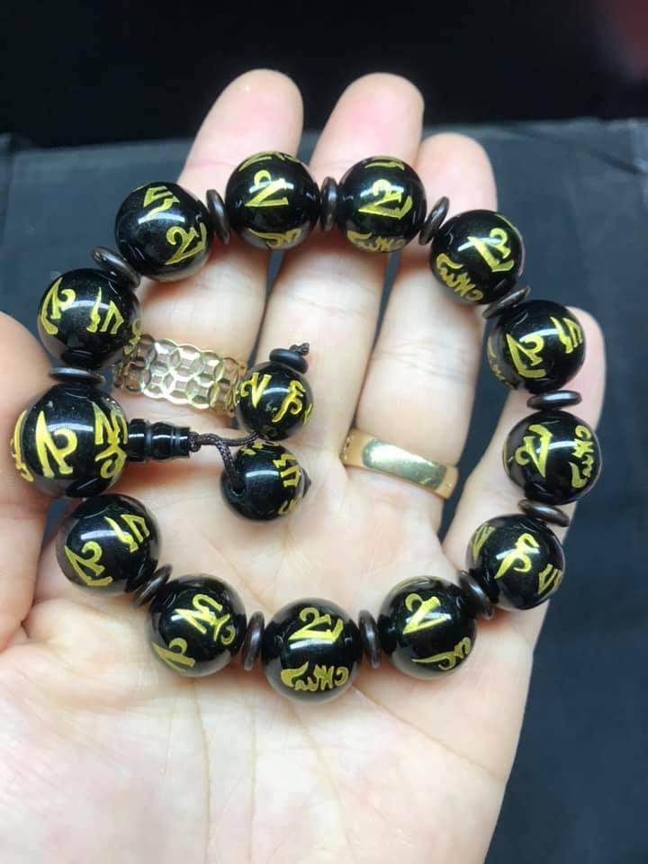 Vòng tay mã não đen khắc chú 14ly