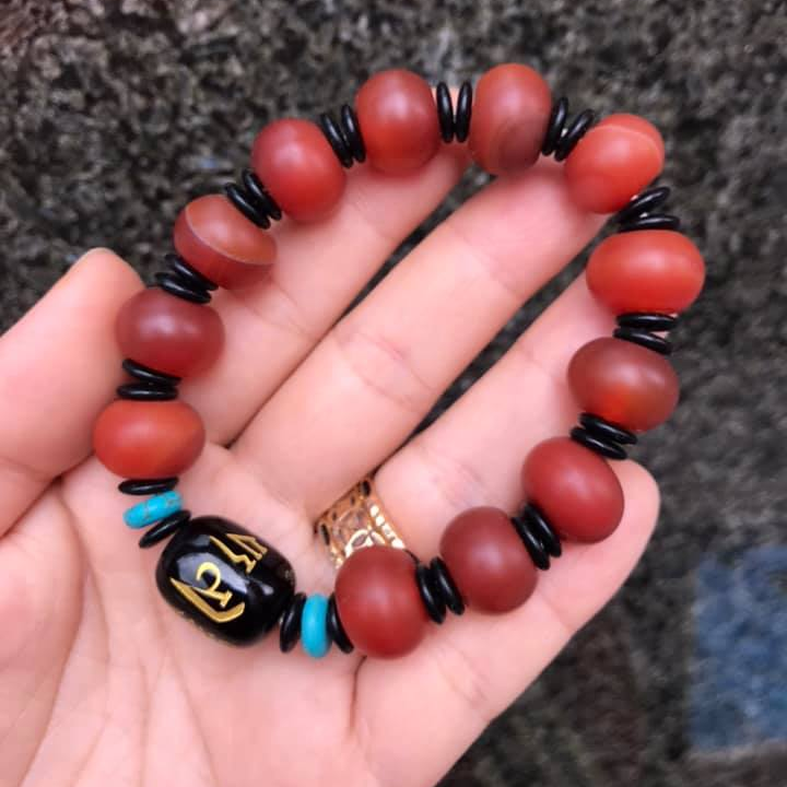 Vòng tay mã não Tây Tạng đỏ kiểu bánh xe