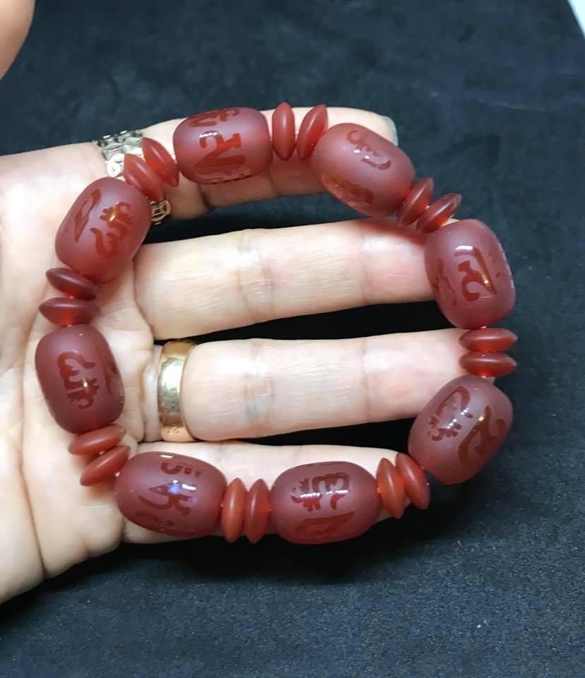 Vòng tay mã não đỏ nhám 