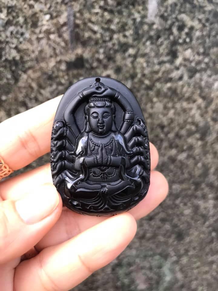 Mặt dây Thiên Thủ Thiên Nhãn đá múi lửa đen