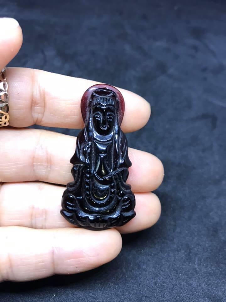 Mặt dây Quan Thế Âm Bồ Tát đá huyền đen