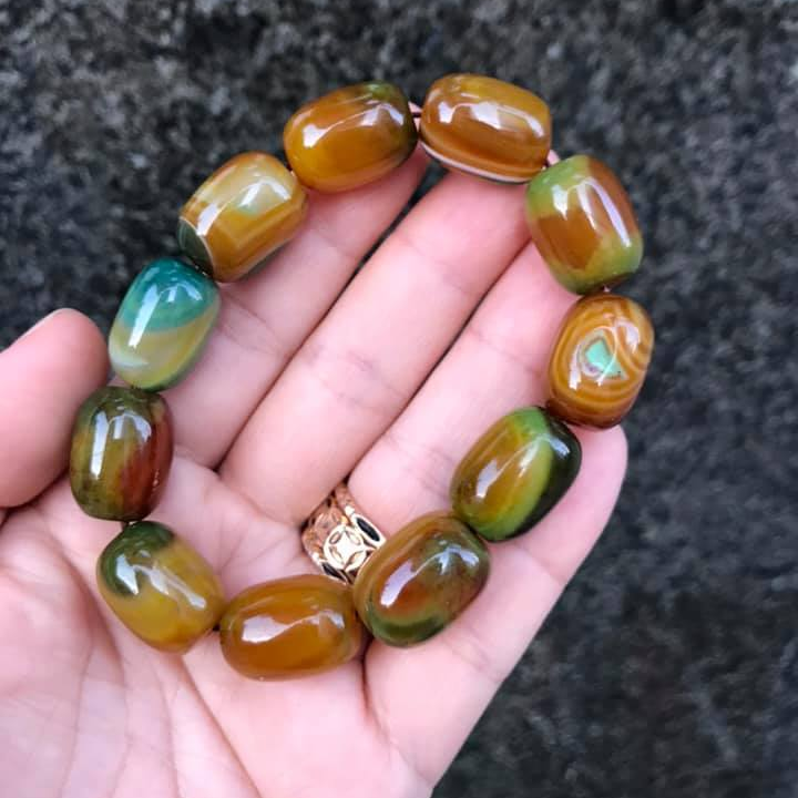 Vòng tay lu thống mã não tứ quý