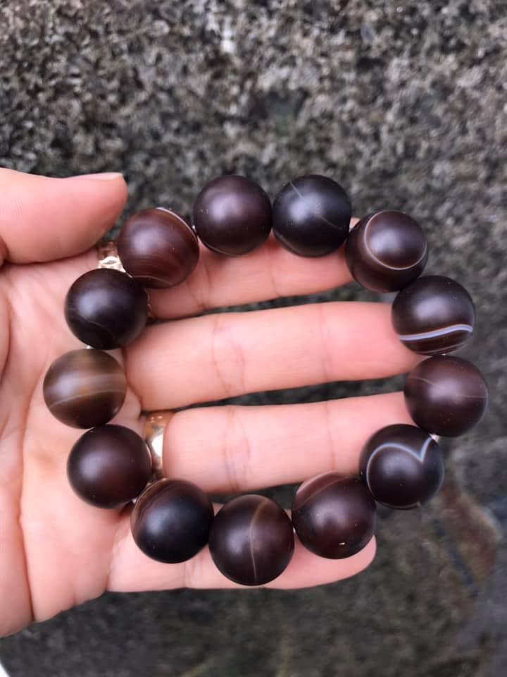 Vòng tay mã não đen Tây Tạng 16ly