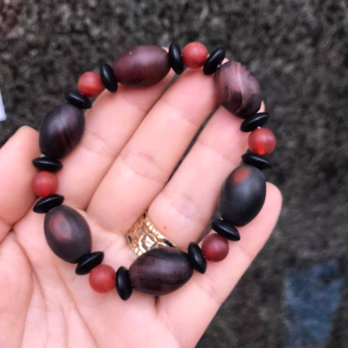 Vòng tay lu thống mã não Tây Tạng nâu 12ly