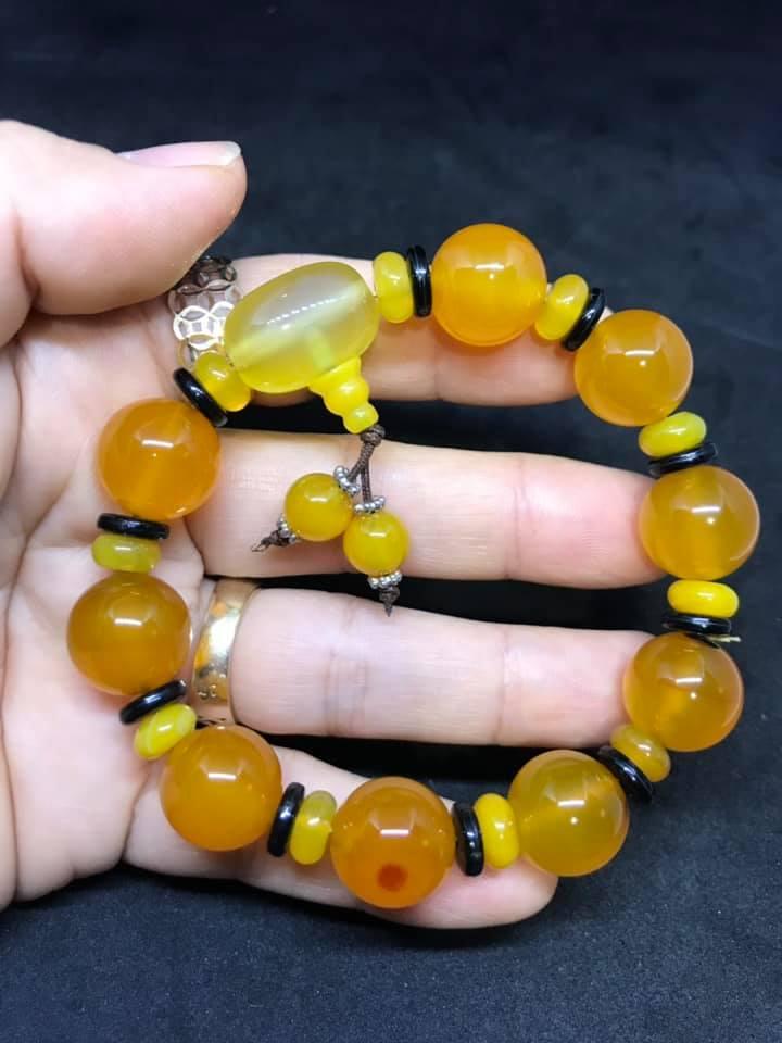 Vòng tay mã não vàng mix đặc biệt