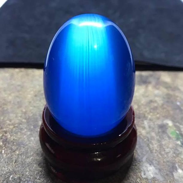 Trứng đá mắt mèo xanh