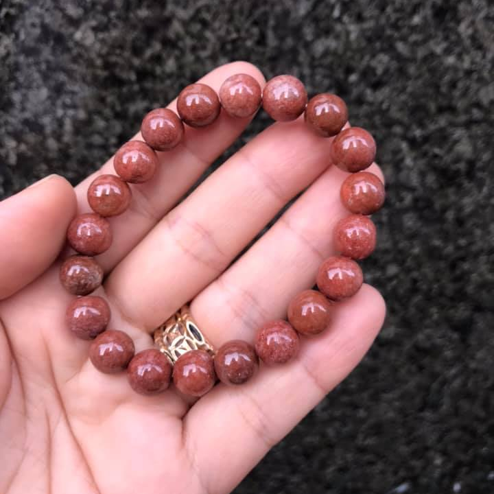 Vòng tay cẩm thạch huyết 10ly