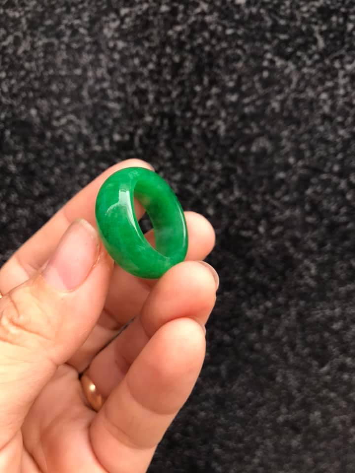 Nhẫn mã não xanh bản lớn ni 18