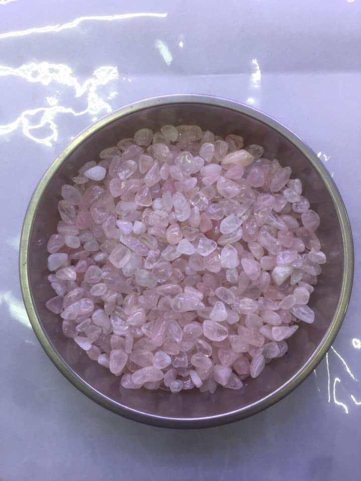 Tinh thể thạch anh vụn 1kg - hồng