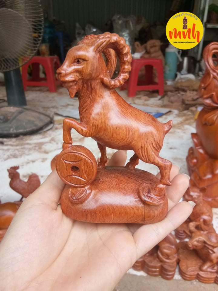 Bộ Tượng 12 Con Giáp Gỗ Hương Đá