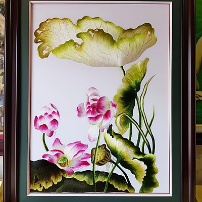 Tranh thêu tay - Hoa Sen - T359