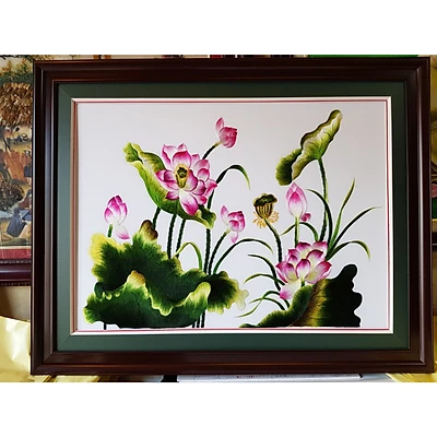 Tranh thêu tay - Hoa Sen - T358