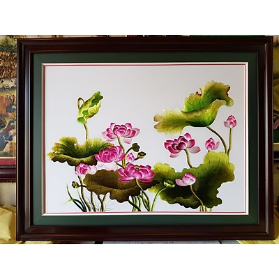 Tranh thêu tay - Hoa Sen - T357