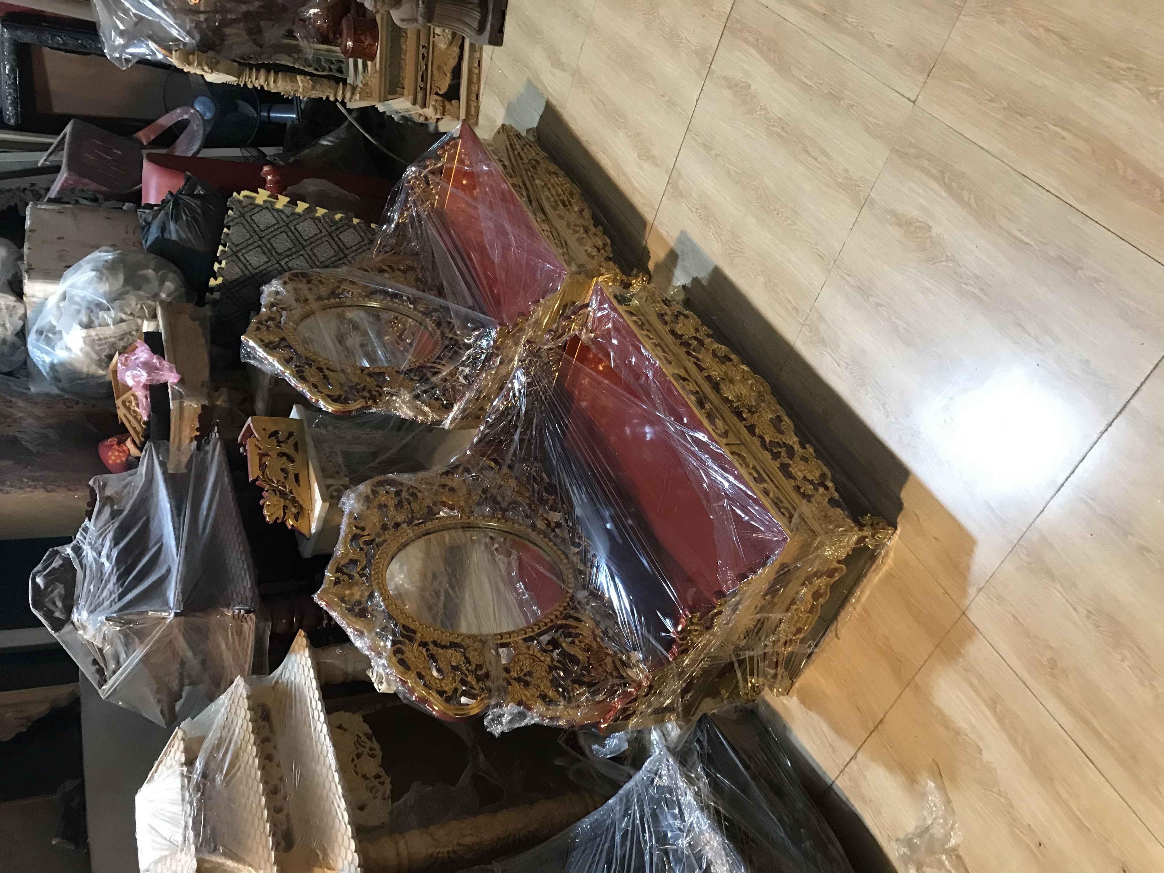 Bàn Loan- bàn hầu