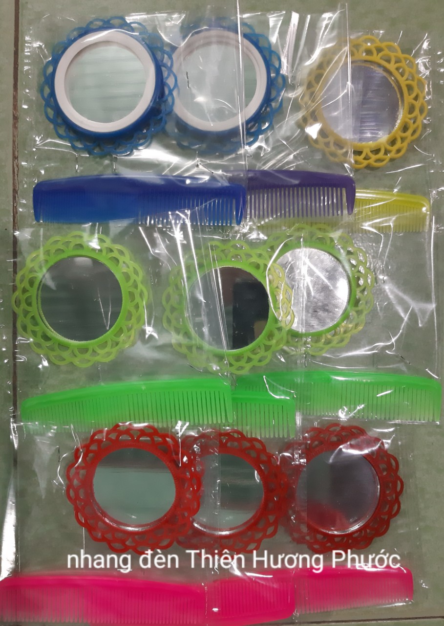 Gương lược cúng