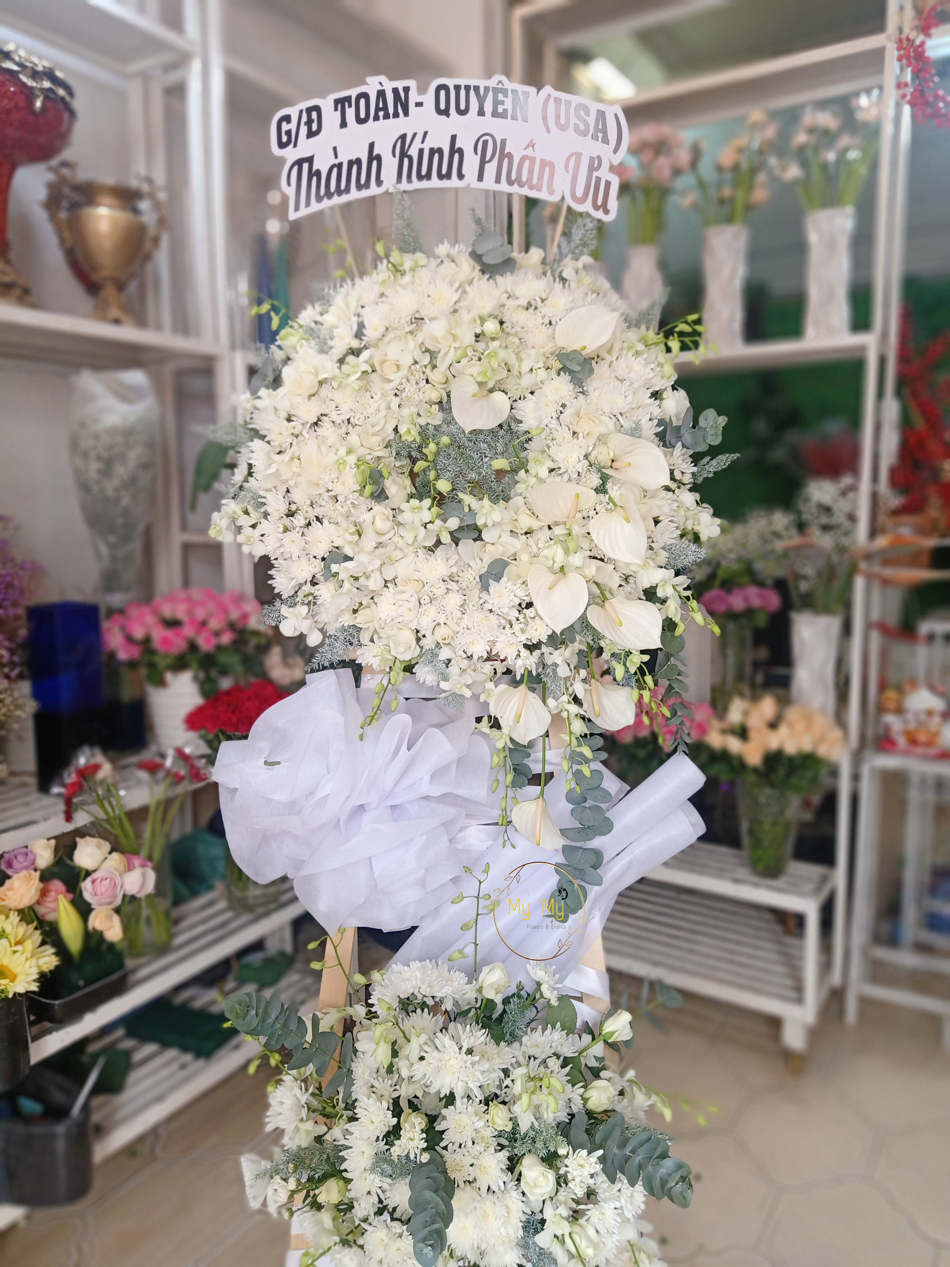 Hoa chia buồn mẫu 11