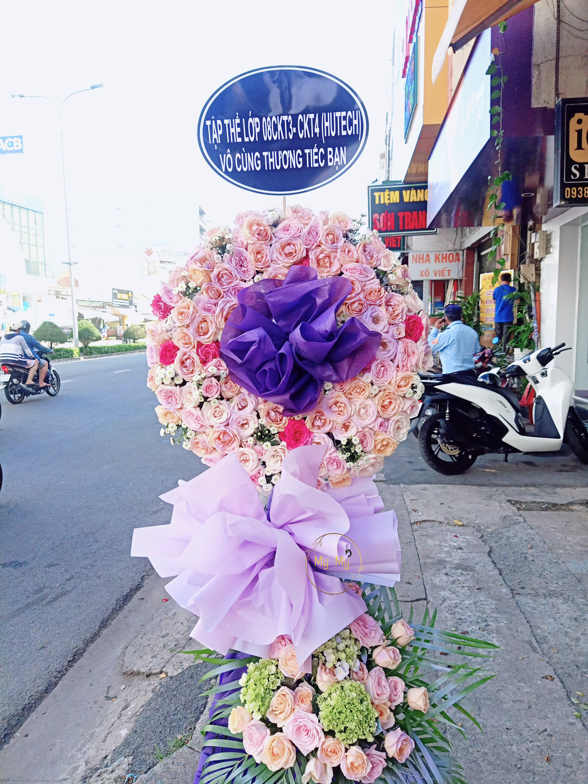 Hoa chia buồn mẫu 14