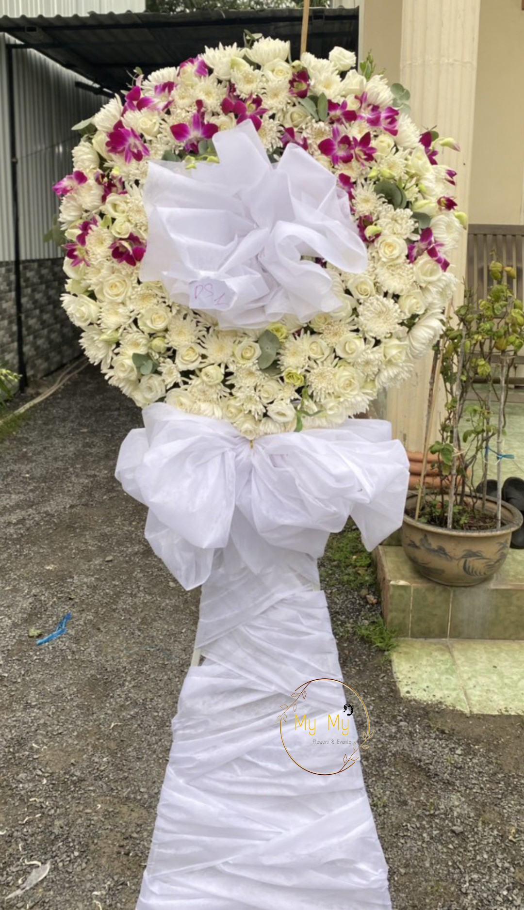 Hoa chia buồn mẫu 13