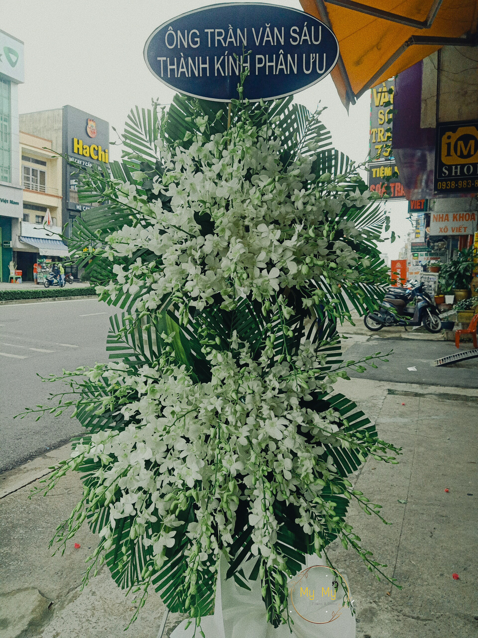 Hoa chia buồn mẫu 1