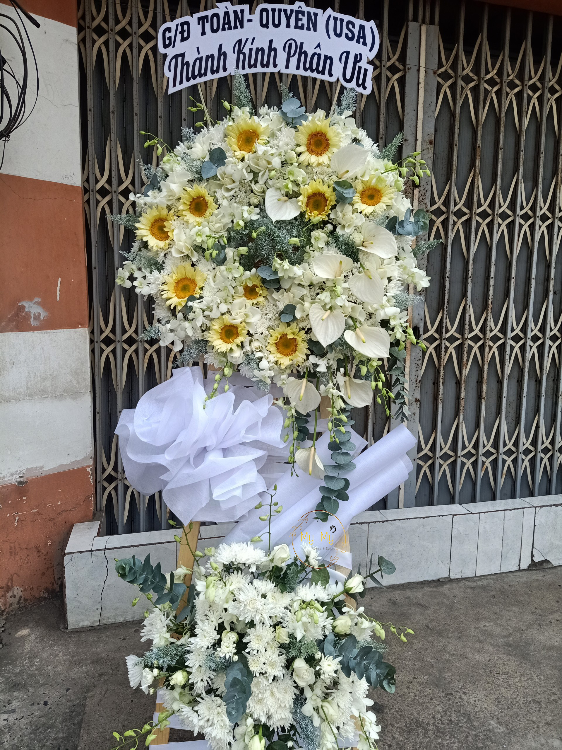 Hoa chia buồn mẫu 9