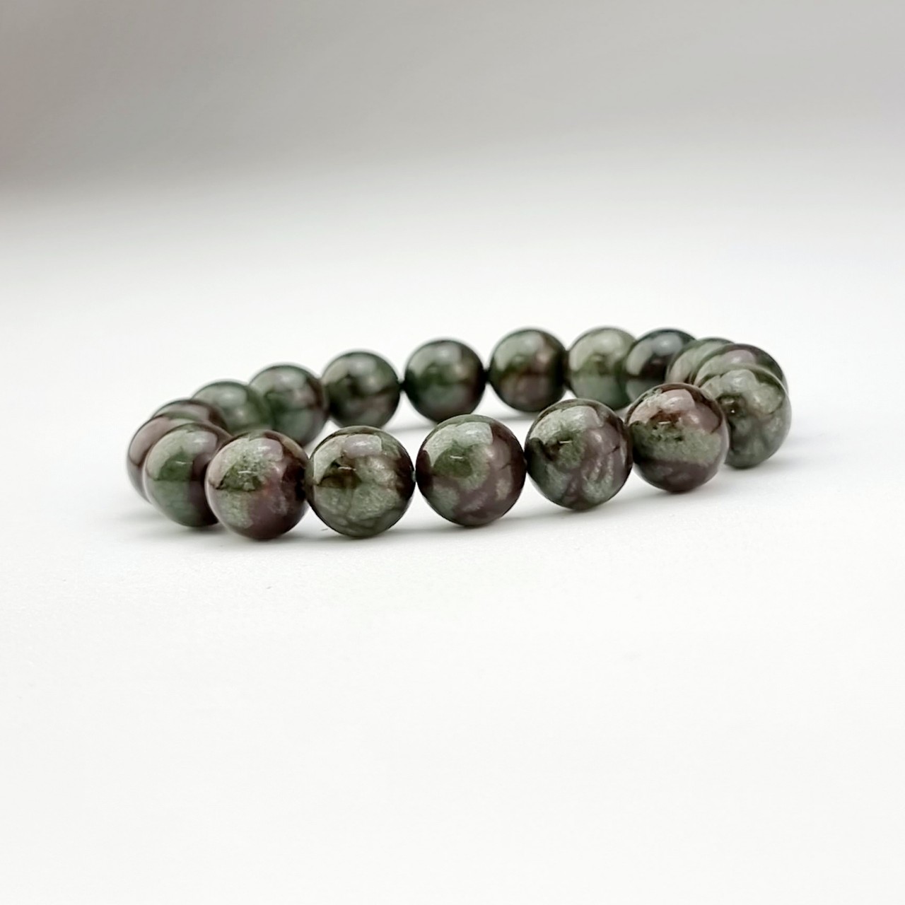 2203307 Chuỗi tay hộ mệnh bình an đá Chalcedony 11ly