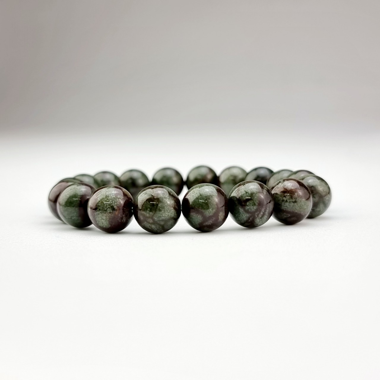 2203307 Chuỗi tay hộ mệnh bình an đá Chalcedony 11ly