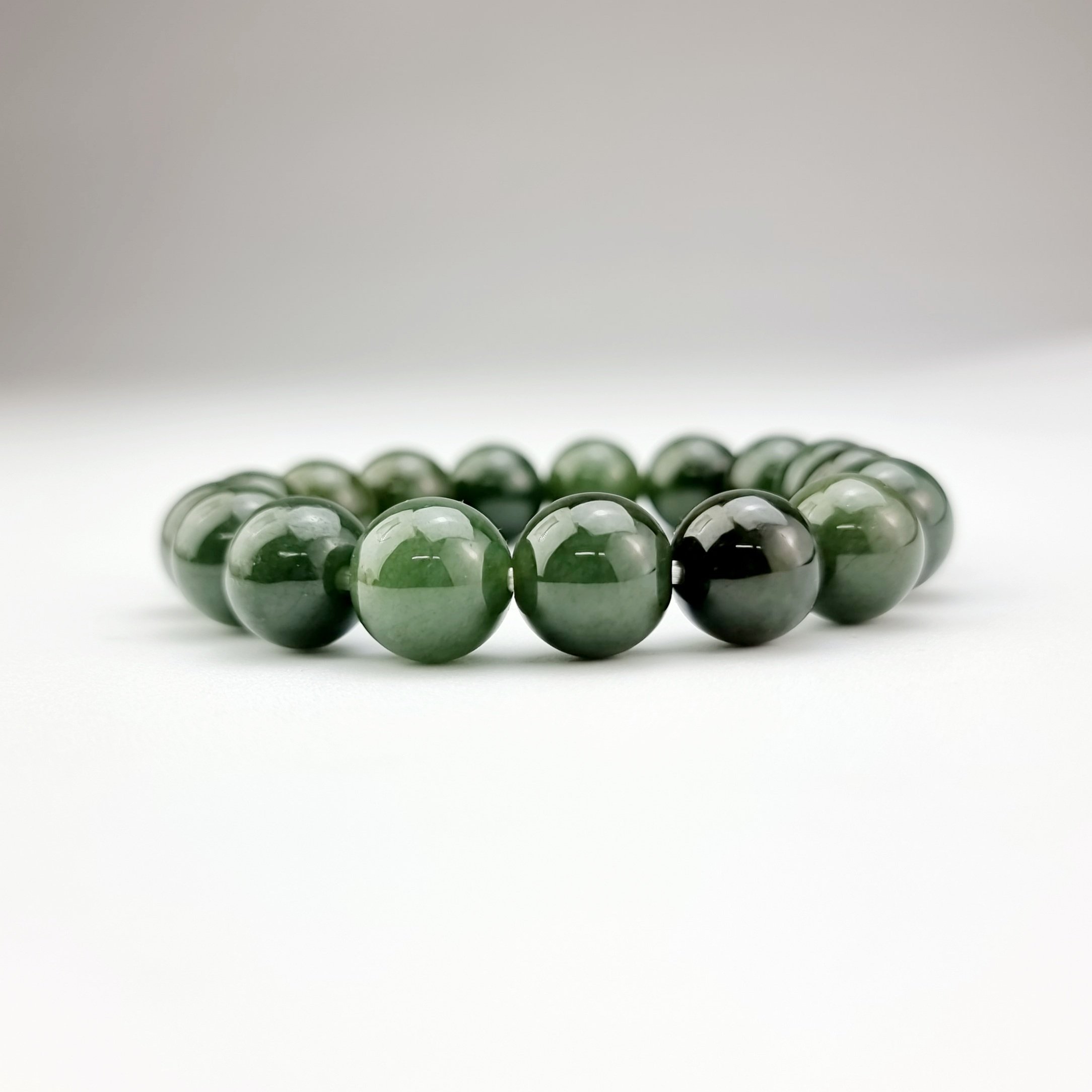 2203308 Chuỗi tay hộ mệnh bình an đá Chalcedony thiên nhiên CTJade