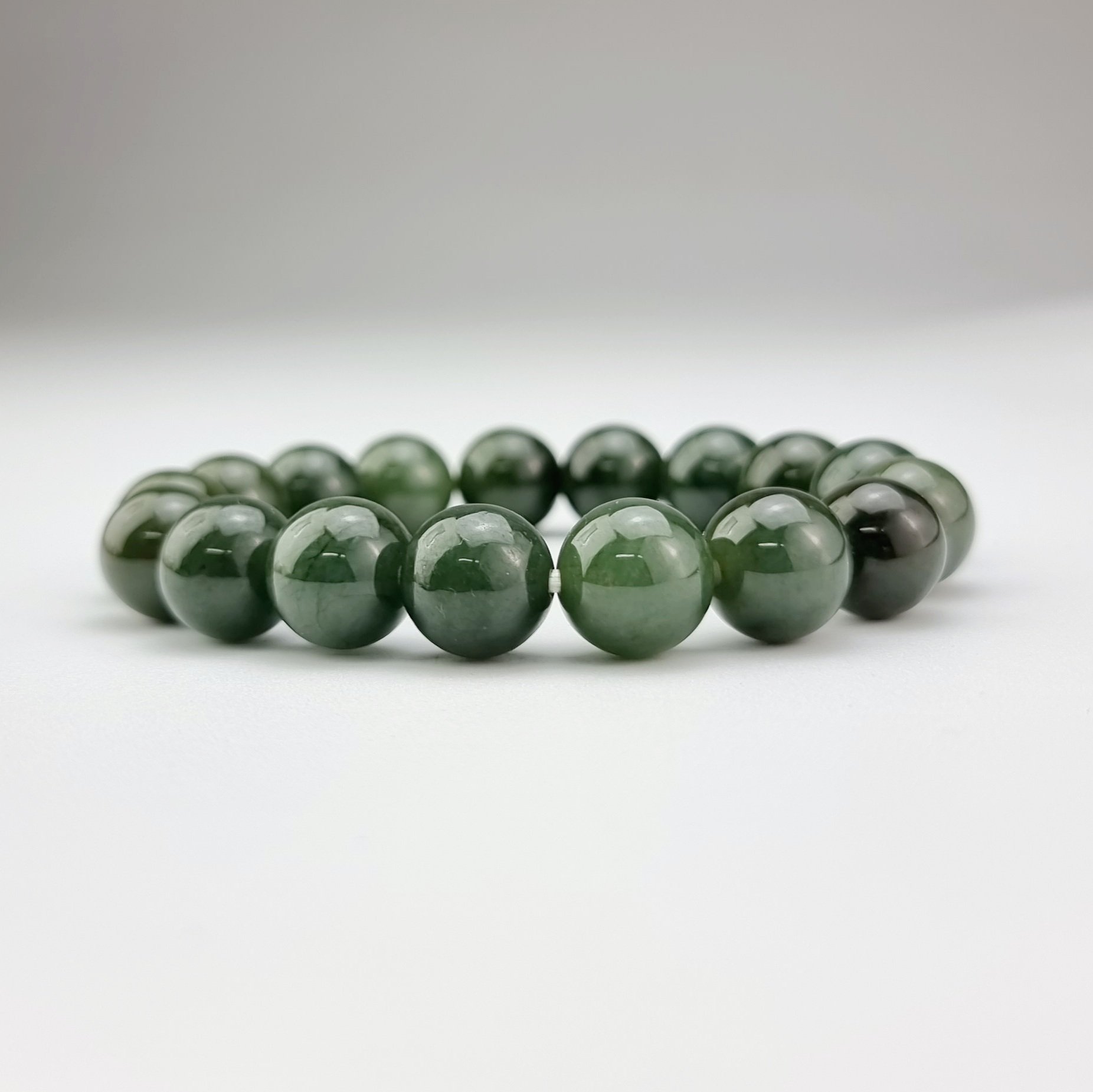 2203308 Chuỗi tay hộ mệnh bình an đá Chalcedony thiên nhiên CTJade