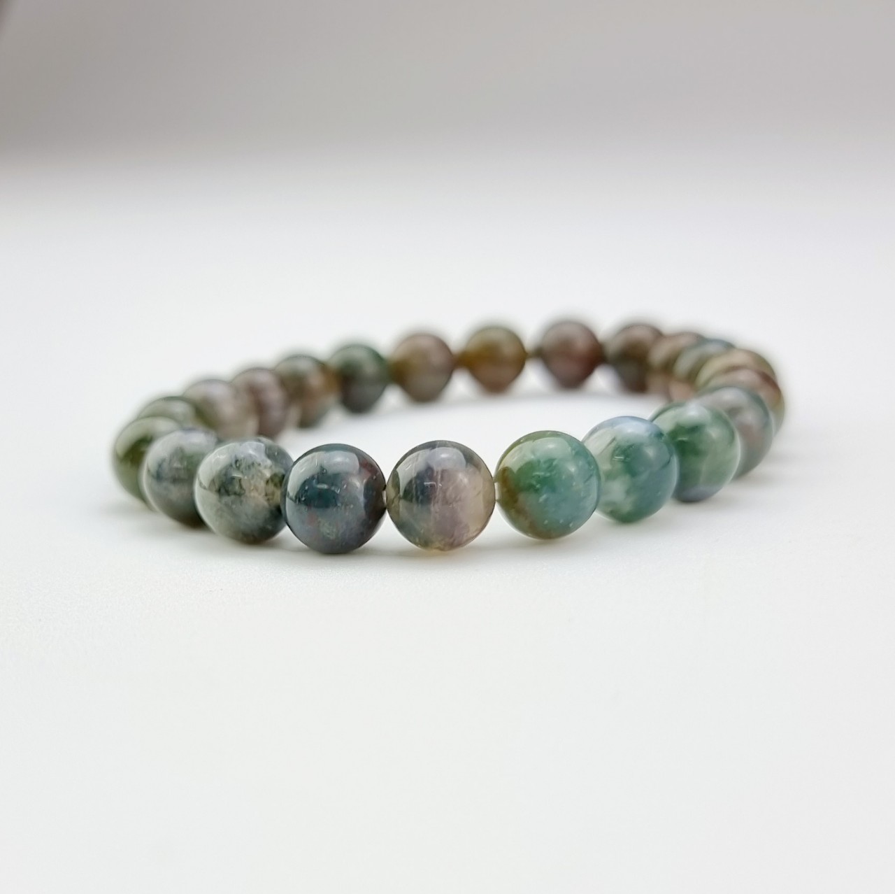 2204130 Trang sức phong thủy hộ mệnh vòng tay đá Thạch tủy Chalcedony thiên nhiên Saigonistar	