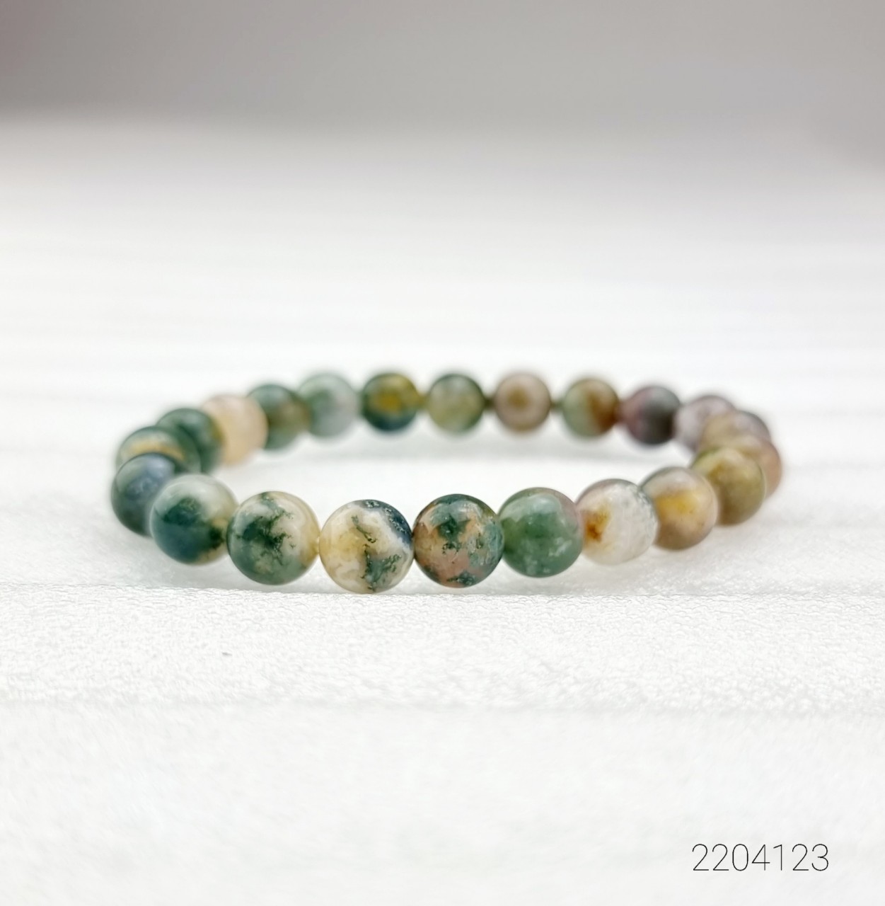 2204123 Trang sức phong thủy hộ mệnh vòng tay đá Thạch tủy Chalcedony thiên nhiên Saigonistar	