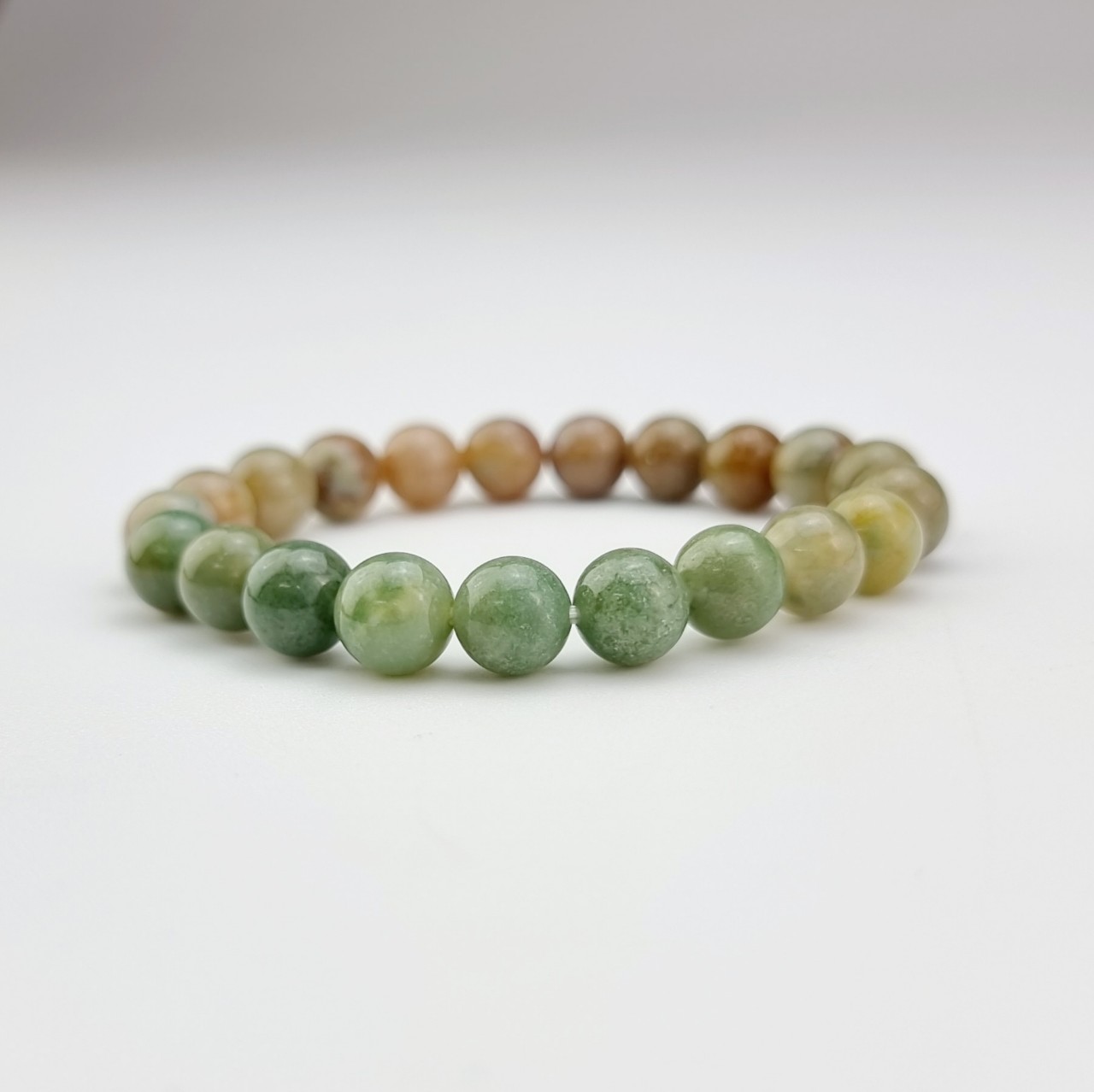 2204125 Trang sức phong thủy hộ mệnh vòng tay đá Thạch tủy Chalcedony thiên nhiên Saigonistar	