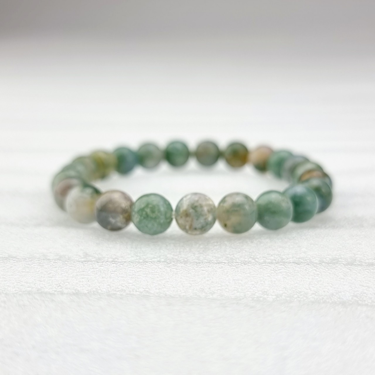 2204122 Trang sức phong thủy hộ mệnh vòng tay đá Thạch tủy Chalcedony thiên nhiên Saigonistar