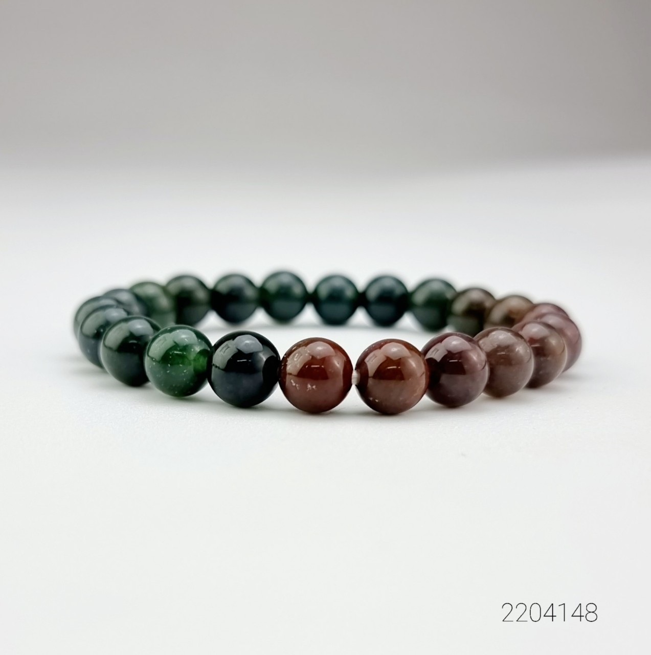 2204128 Trang sức phong thủy hộ mệnh vòng tay đá Thạch tủy Chalcedony thiên nhiên Saigonistar	