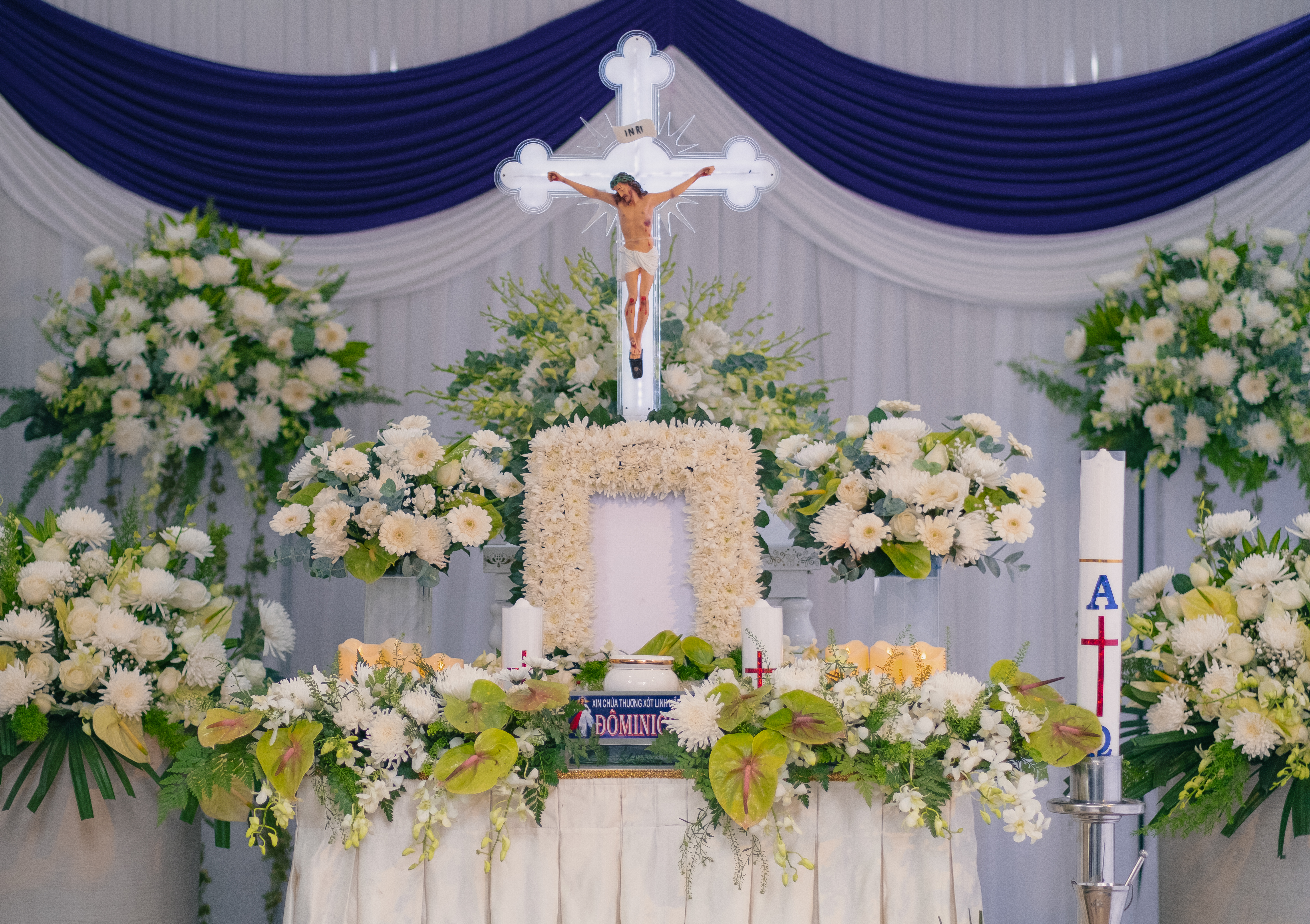 Blackstones - An Táng Cao Cấp - Công Giáo