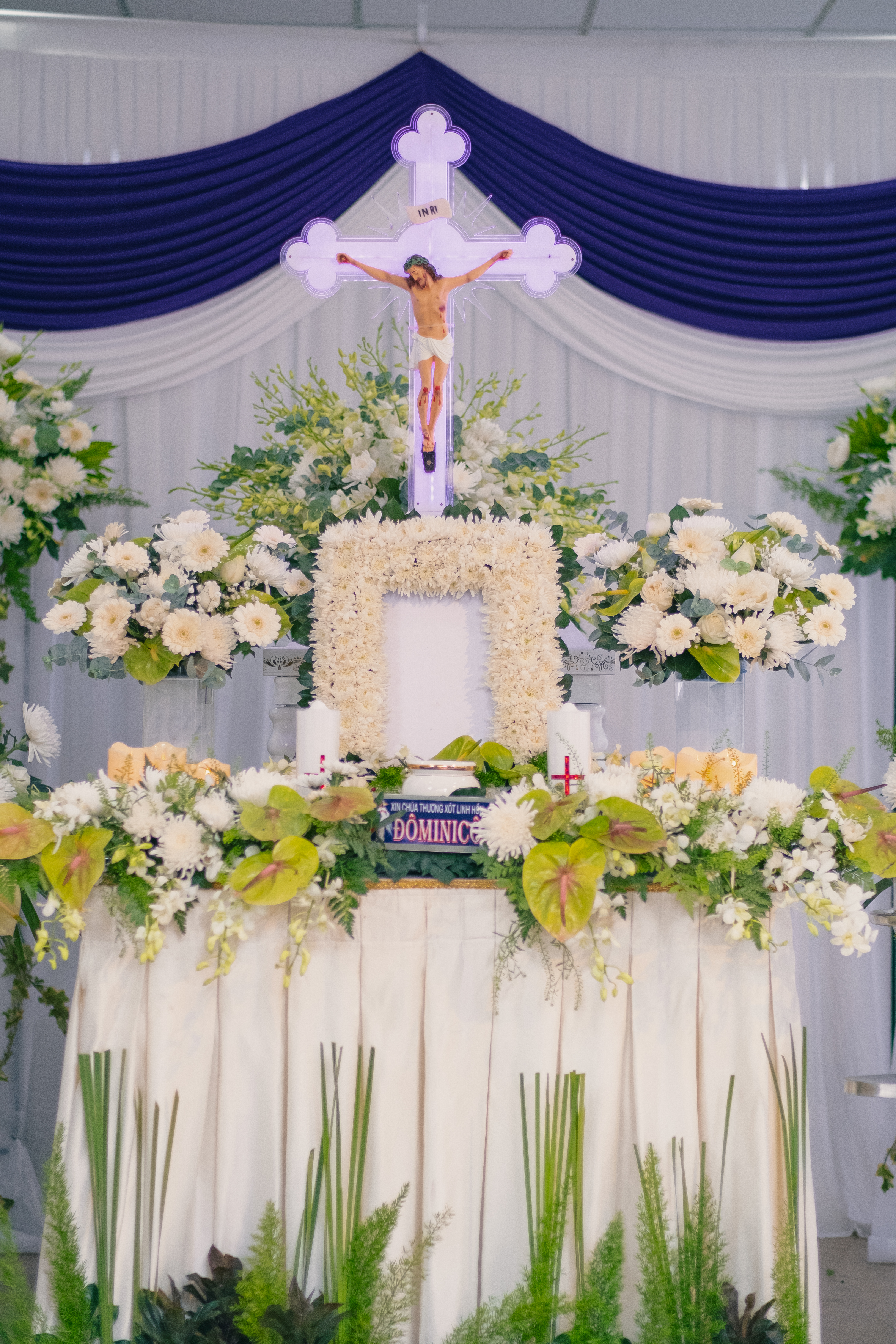 Blackstones - An Táng Cao Cấp - Công Giáo