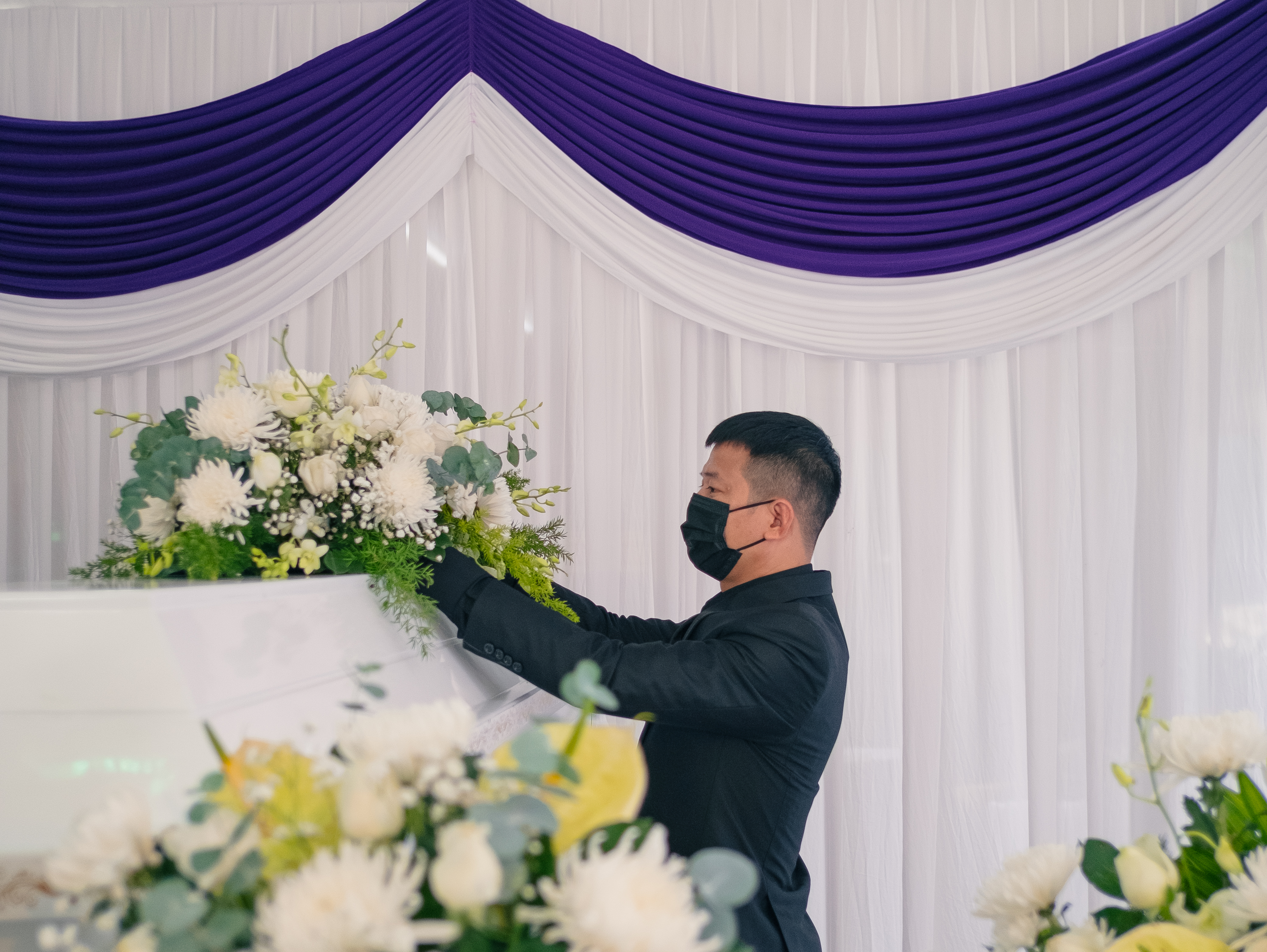 Blackstones - An Táng Tiêu Chuẩn - Công Giáo