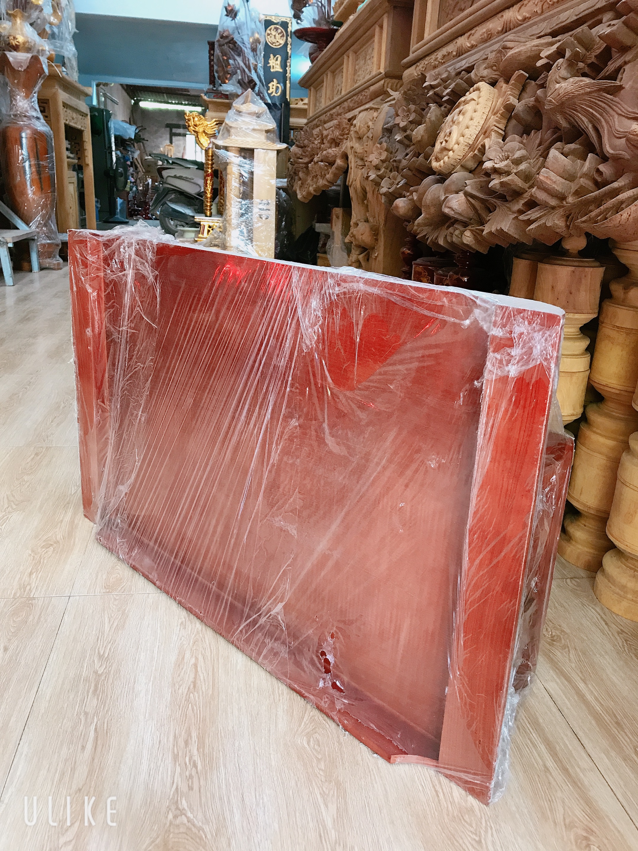 Bàn thờ treo tường 61*41