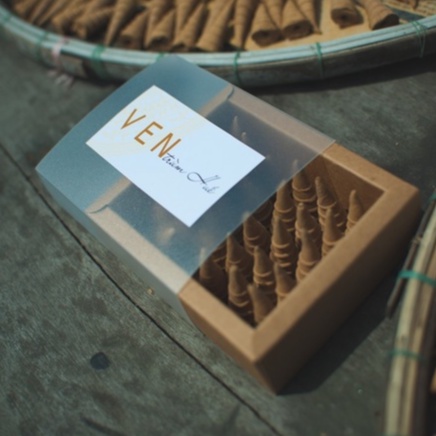 Nụ Trầm Hương Huế Ven, Xông Nhà An Yên, Mùi Thơm, Sử Dụng Cho Thác Khói [Hộp 35 Viên]